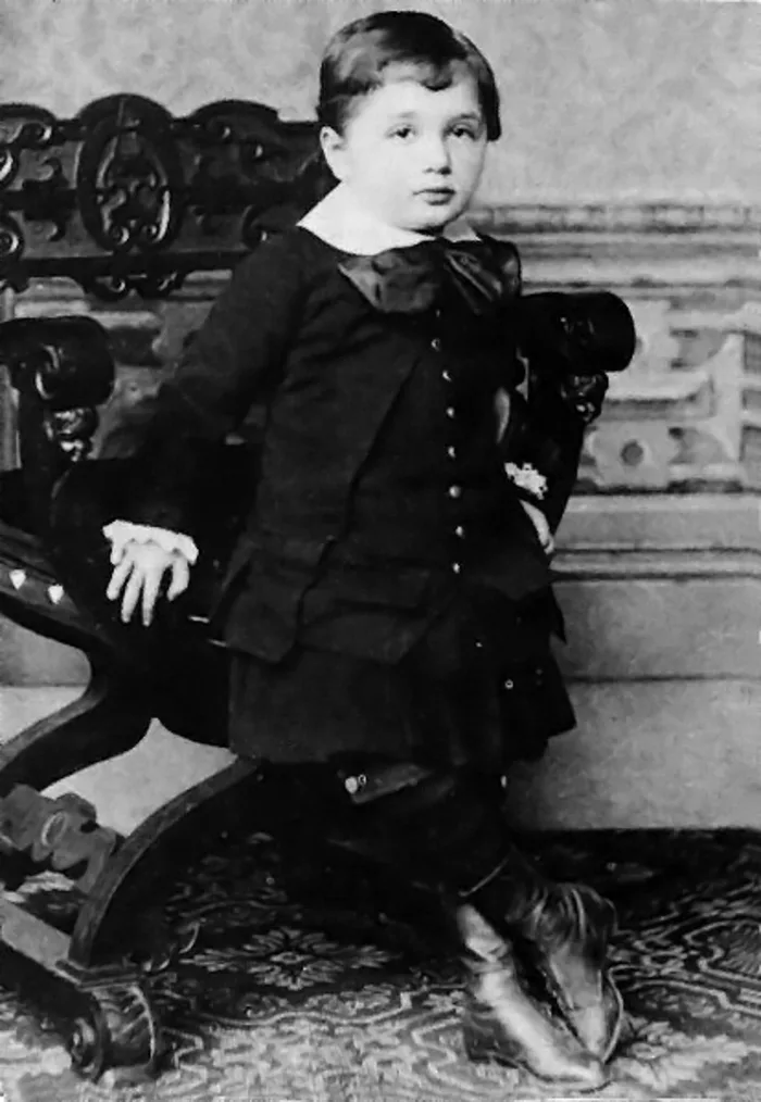 Albert Einstein 3 yaşında